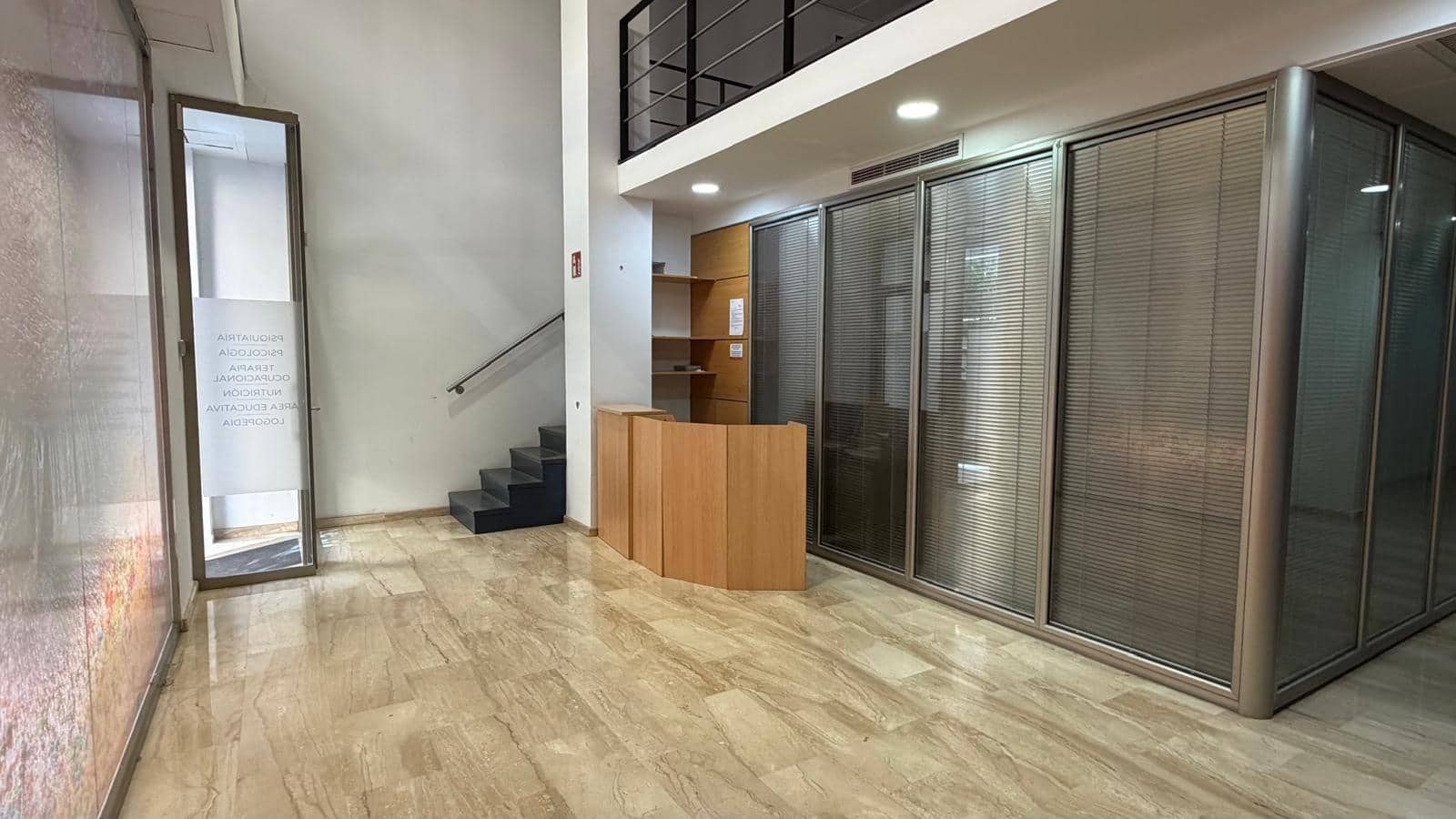 Kaupallinen vuokrattavana paikassa Alicante kaupunki - 2 500 € (Ref: 9818142)