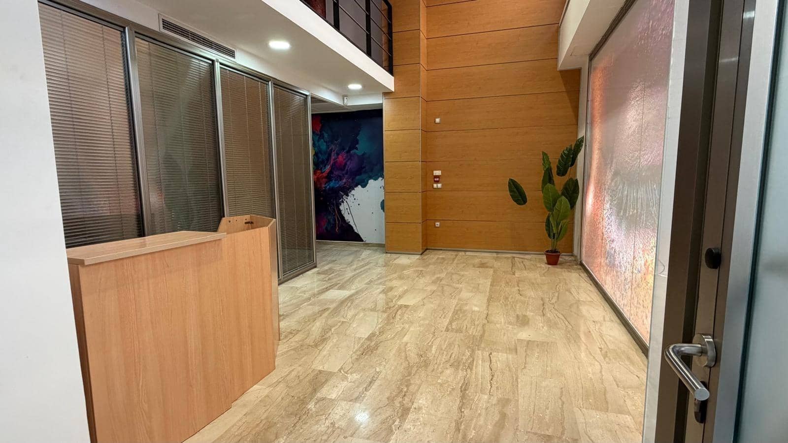 Kaupallinen vuokrattavana paikassa Alicante kaupunki - 2 500 € (Ref: 9818142)