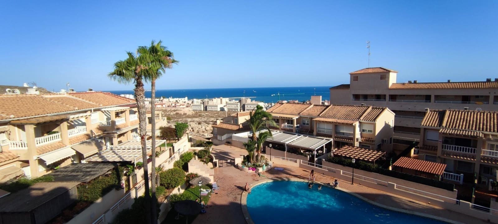 2 sypialnia Penthouse do wynajęcia w Santa Pola z basenem - 800 € (Ref: 9818143)
