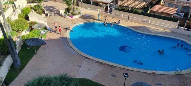 2 sypialnia Penthouse do wynajęcia w Santa Pola z basenem - 800 € (Ref: 9818143)