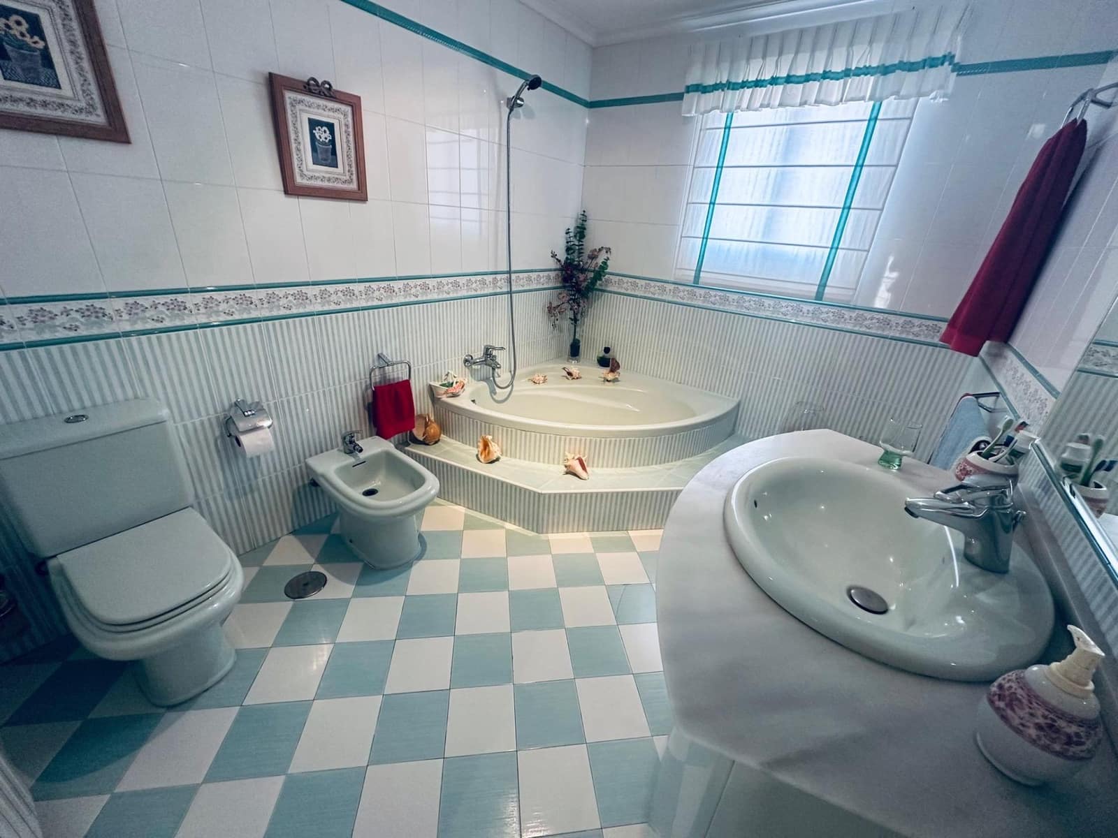 4 bedroom Villa for sale in Benidorm with pool - € 1,264,000 (Ref: 9818152)