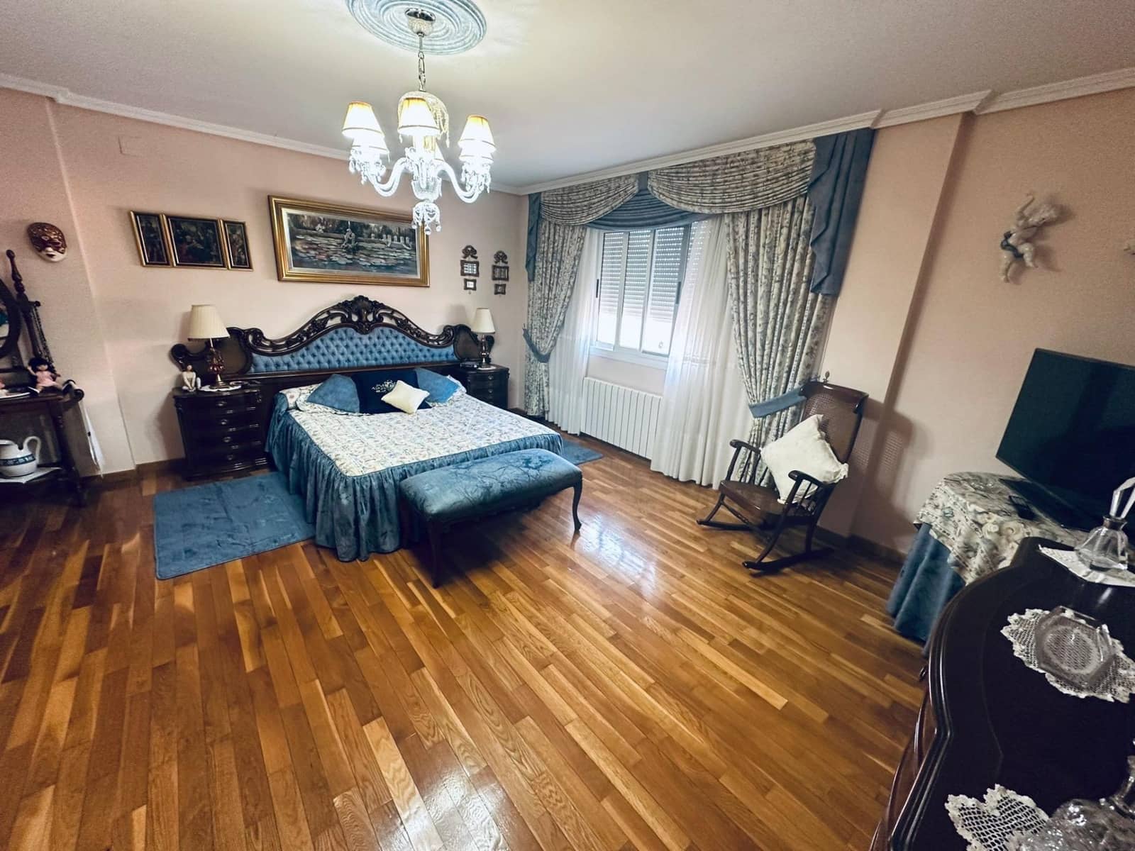 4 bedroom Villa for sale in Benidorm with pool - € 1,264,000 (Ref: 9818152)