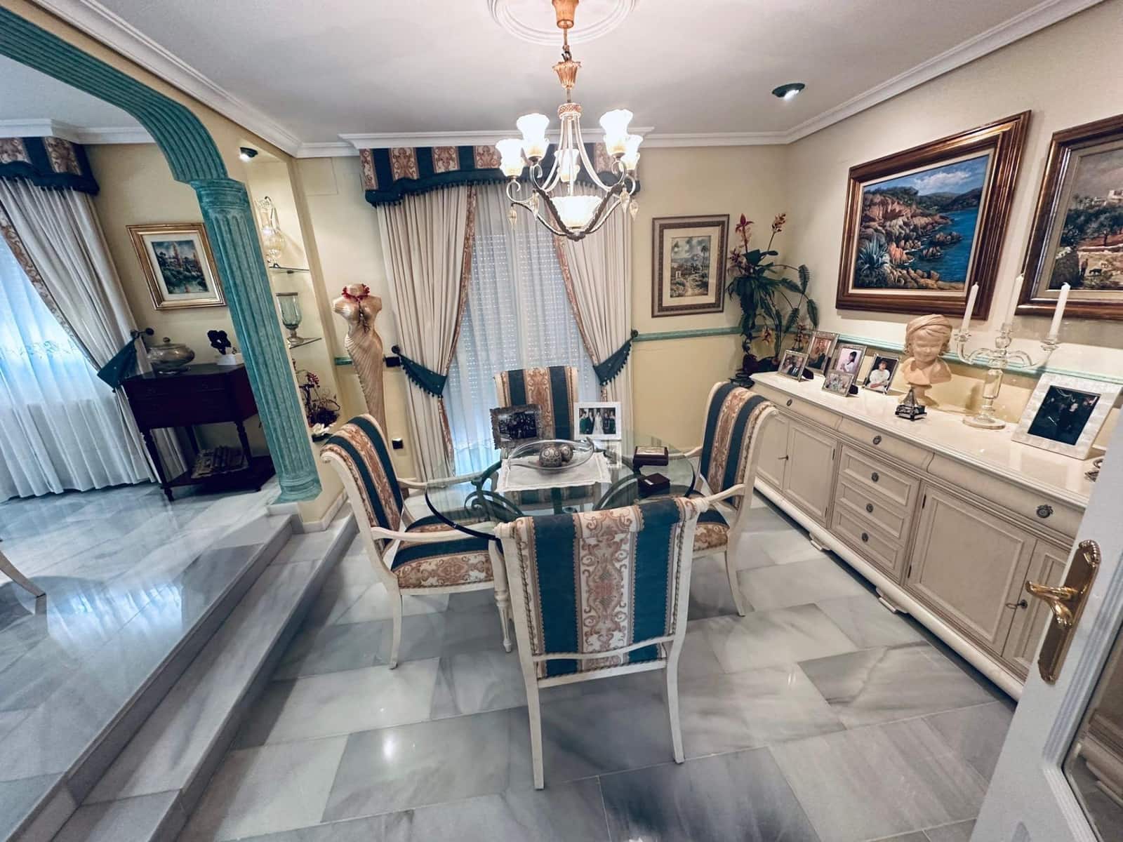 4 bedroom Villa for sale in Benidorm with pool - € 1,264,000 (Ref: 9818152)