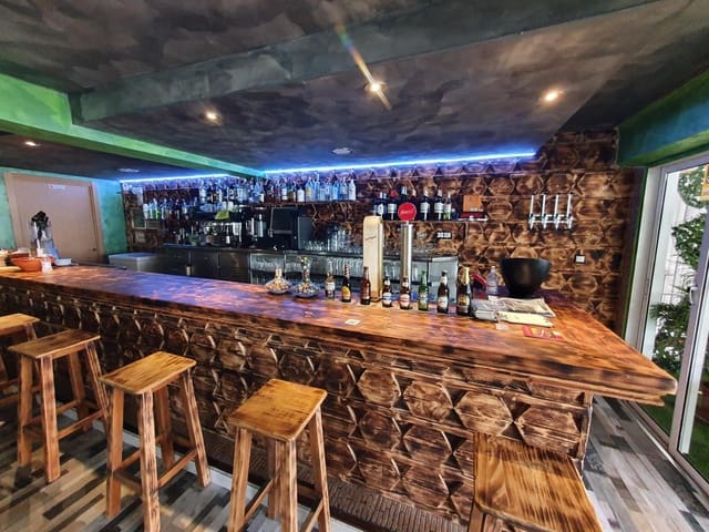 Kommersiell till salu i Benidorm - 287 500 € (Ref: 9818154)