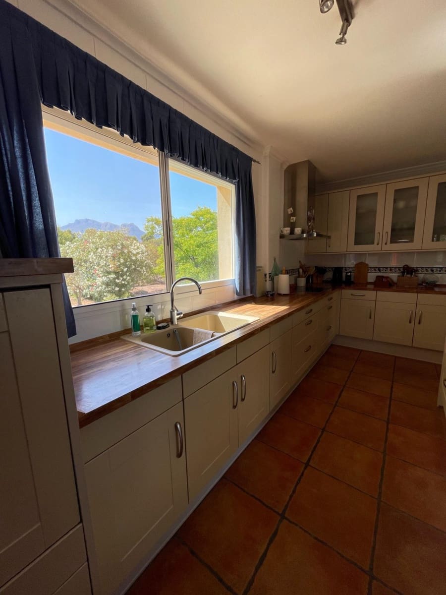 7 soveværelse Finca/Landehus til salg i Alfaz del Pi / L'Alfas del Pi med swimmingpool garage - € 1.750.000 (Ref: 9818159)