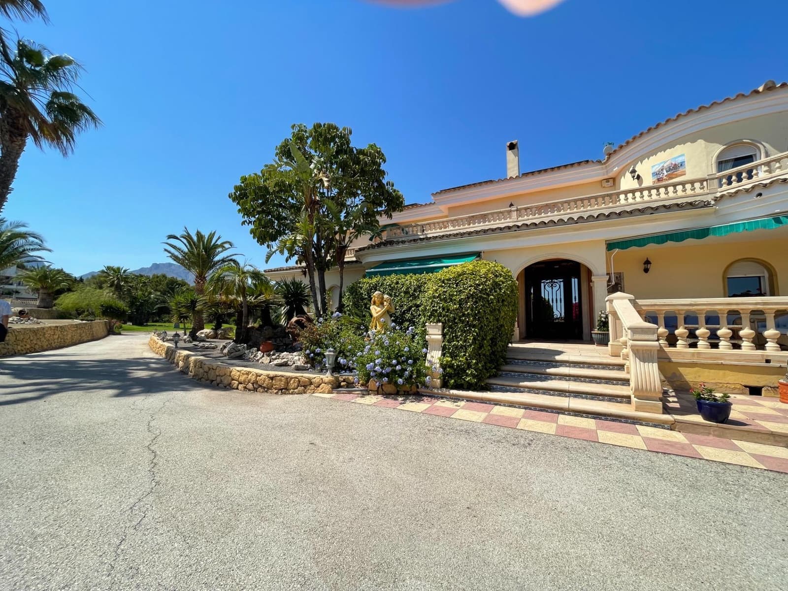 7 soveværelse Finca/Landehus til salg i Alfaz del Pi / L'Alfas del Pi med swimmingpool garage - € 1.750.000 (Ref: 9818159)
