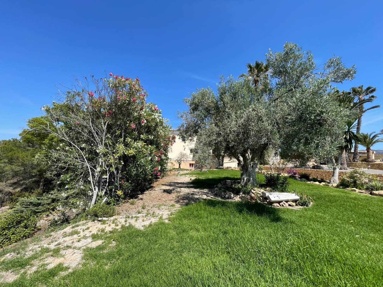 7 soveværelse Finca/Landehus til salg i Alfaz del Pi / L'Alfas del Pi med swimmingpool garage - € 1.750.000 (Ref: 9818159)