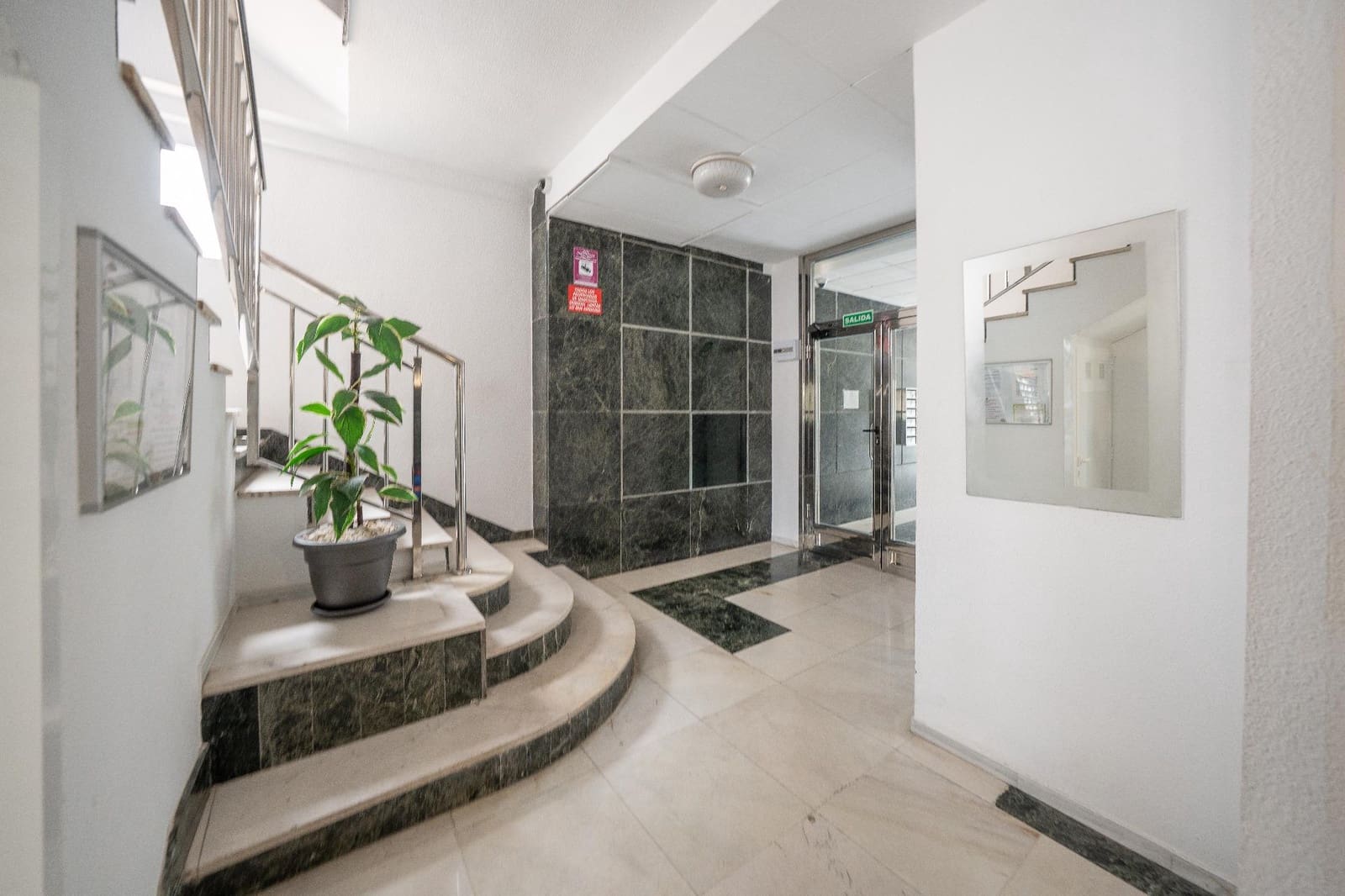 2 sovrum Lägenhet till salu i Benidorm - 220 000 € (Ref: 9820454)