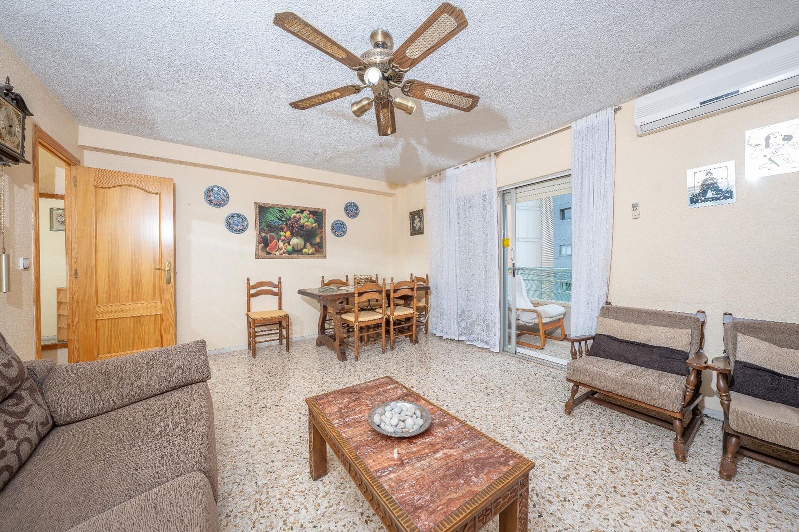 2 sovrum Lägenhet till salu i Benidorm - 220 000 € (Ref: 9820454)