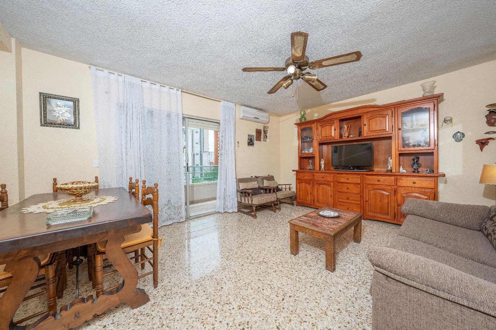 2 sovrum Lägenhet till salu i Benidorm - 220 000 € (Ref: 9820454)
