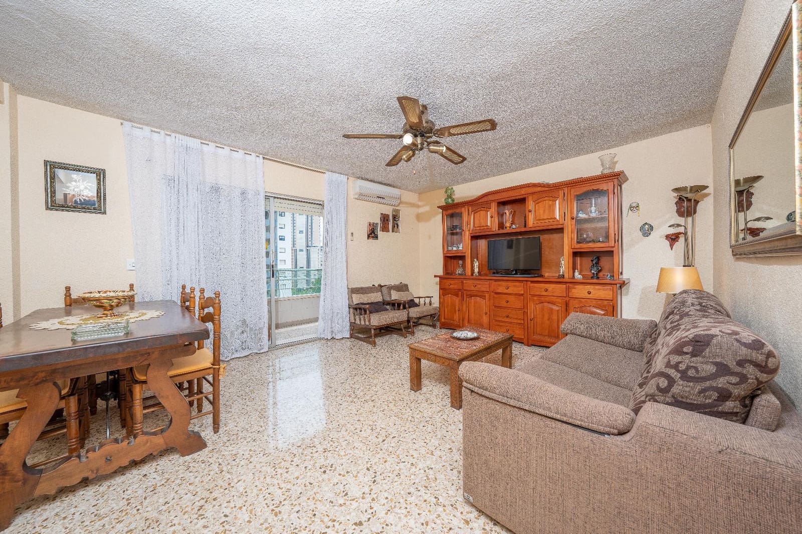 2 sovrum Lägenhet till salu i Benidorm - 220 000 € (Ref: 9820454)