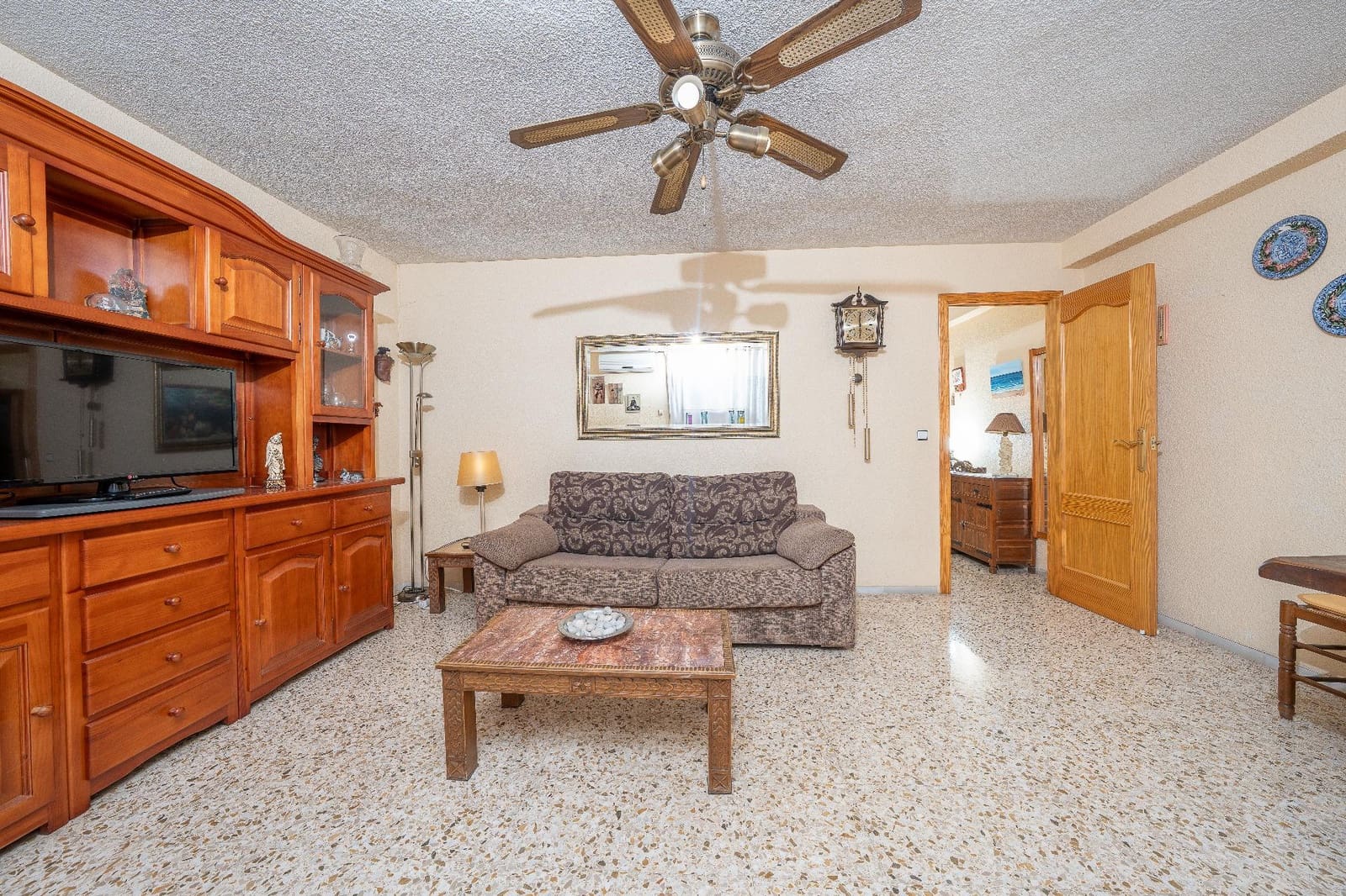 2 sovrum Lägenhet till salu i Benidorm - 220 000 € (Ref: 9820454)