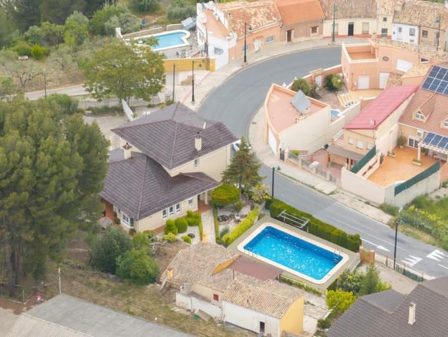 5 sovrum Villa till salu i Alcoy / Alcoi med pool garage - 489 000 € (Ref: 9822859)