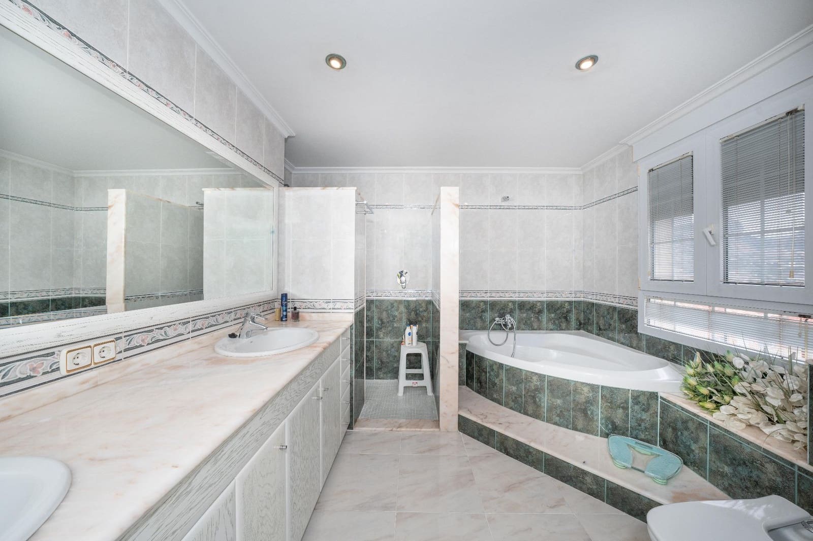 5 bedroom Villa for sale in Alcoy / Alcoi with pool garage - € 489,000 (Ref: 9822859)