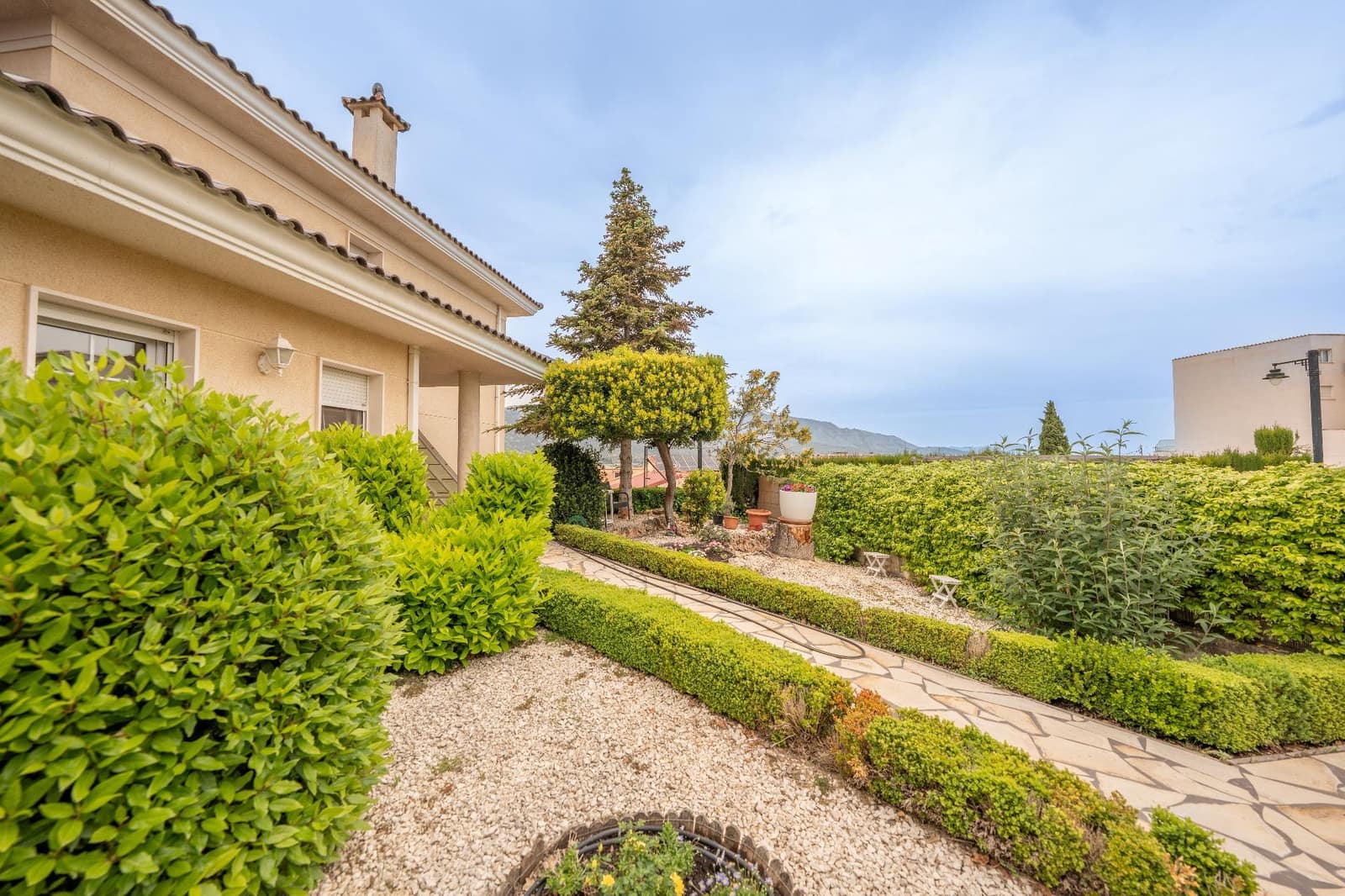 5 bedroom Villa for sale in Alcoy / Alcoi with pool garage - € 489,000 (Ref: 9822859)