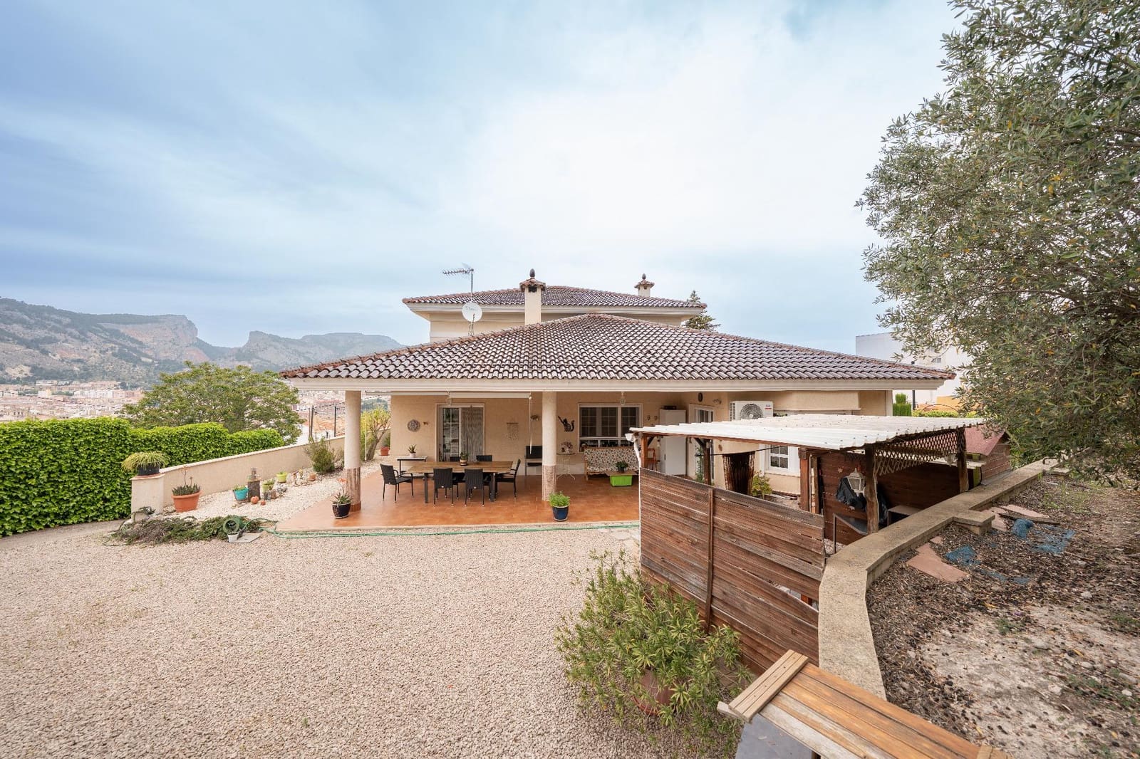 5 bedroom Villa for sale in Alcoy / Alcoi with pool garage - € 489,000 (Ref: 9822859)