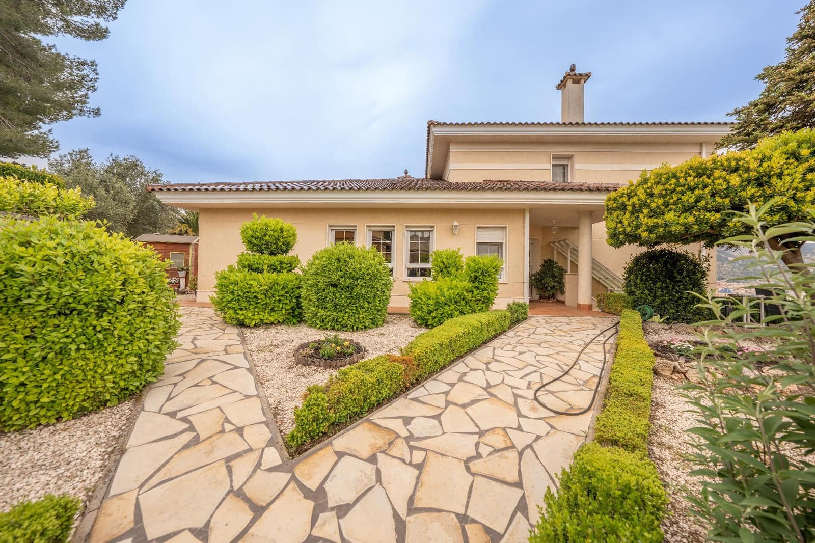 5 bedroom Villa for sale in Alcoy / Alcoi with pool garage - € 489,000 (Ref: 9822859)