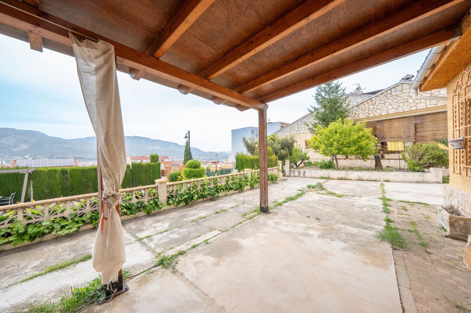5 bedroom Villa for sale in Alcoy / Alcoi with pool garage - € 489,000 (Ref: 9822859)