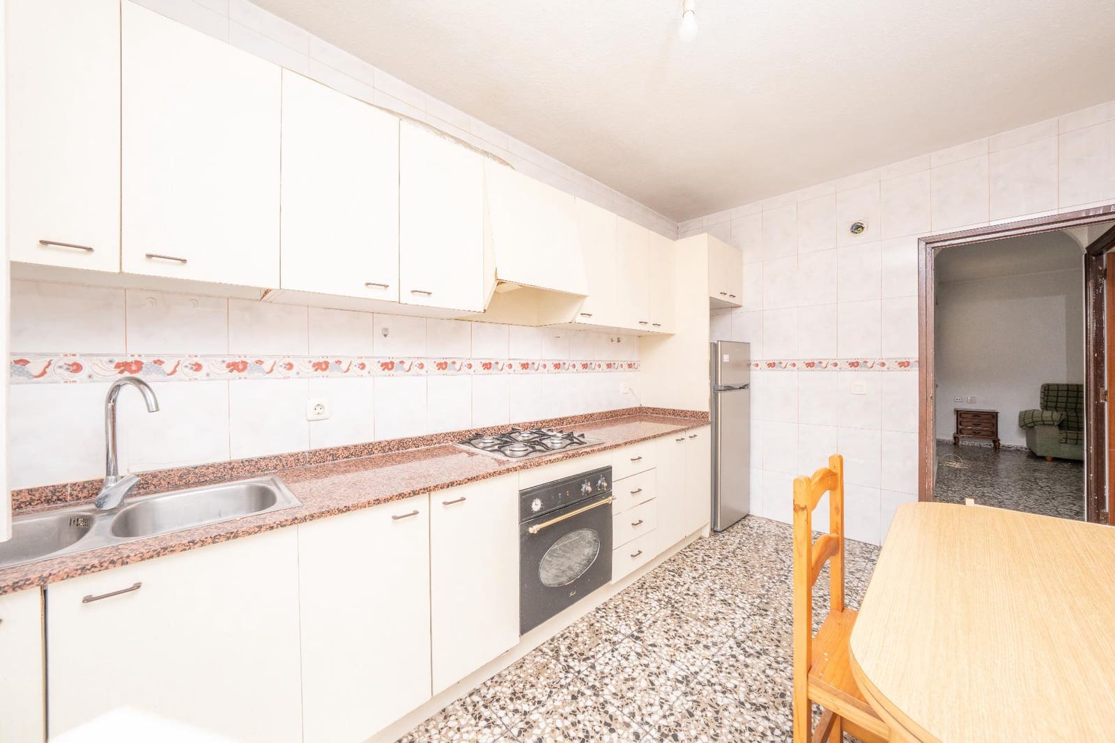 4 bedroom Flat for sale in Monforte del Cid - € 69,000 (Ref: 9822860)