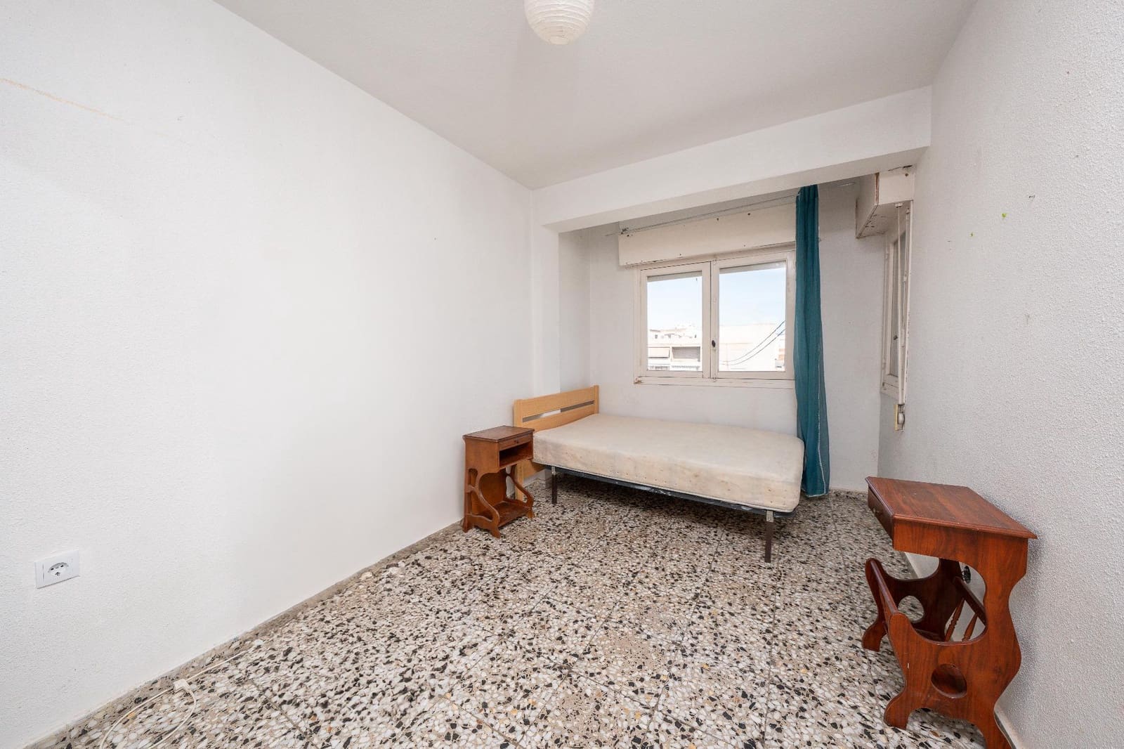 4 bedroom Flat for sale in Monforte del Cid - € 69,000 (Ref: 9822860)