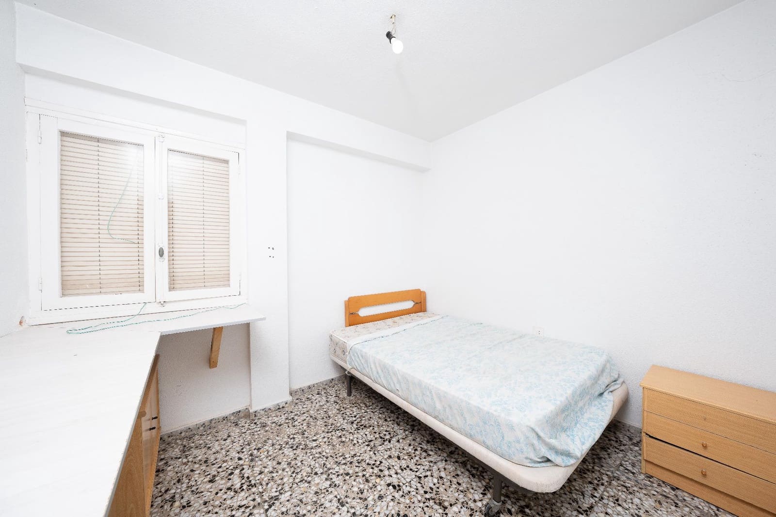 4 bedroom Flat for sale in Monforte del Cid - € 69,000 (Ref: 9822860)