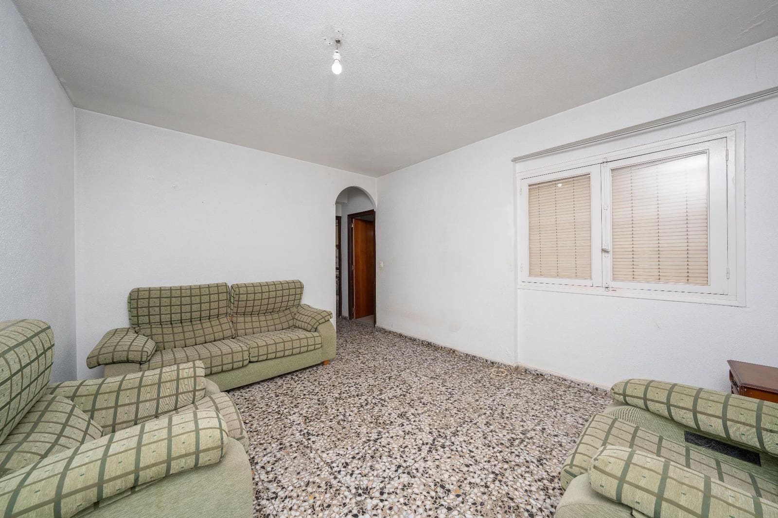 4 bedroom Flat for sale in Monforte del Cid - € 69,000 (Ref: 9822860)