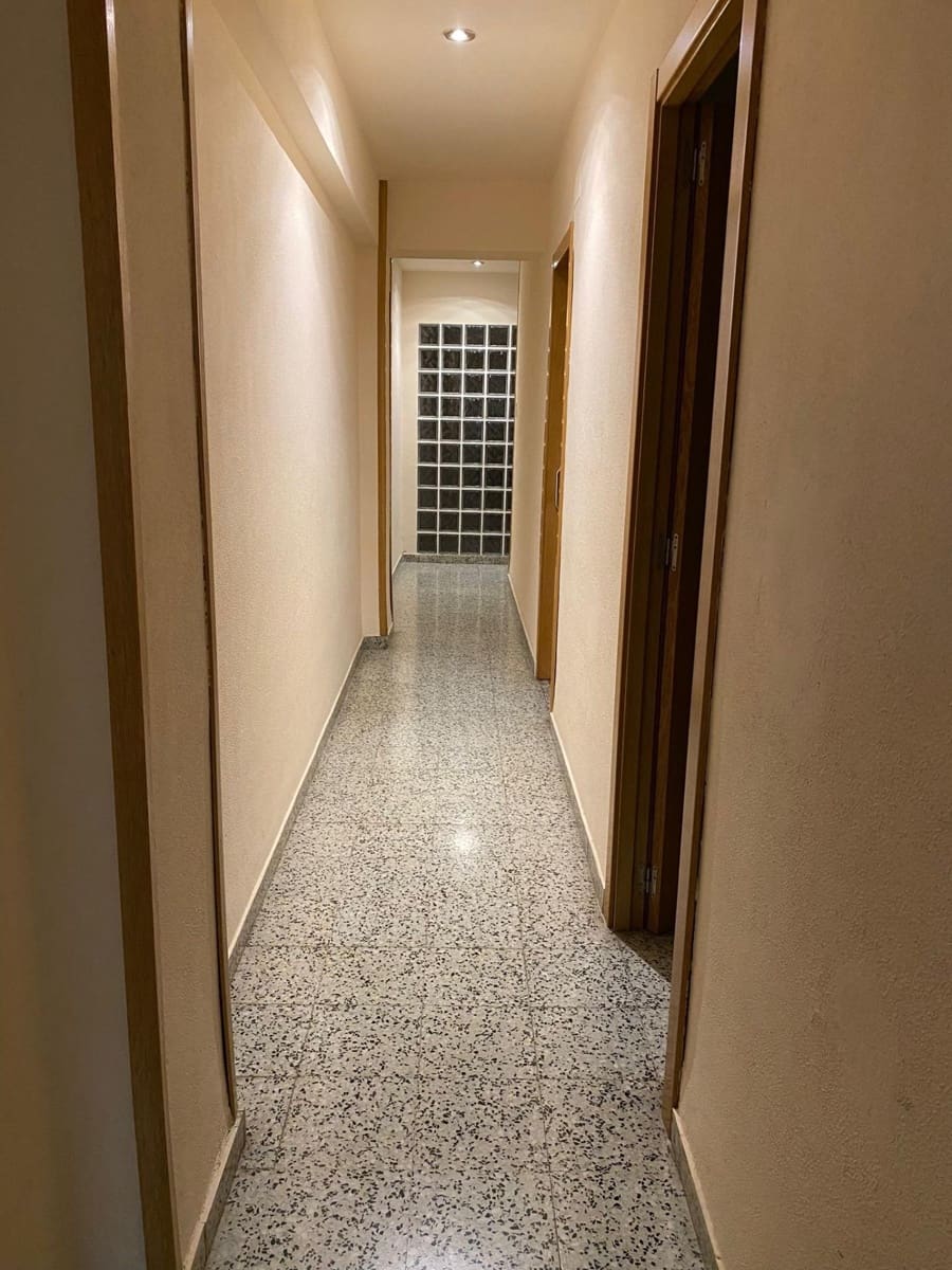 4 quarto Apartamento para venda em Alicante cidade - 165 000 € (Ref: 9829044)