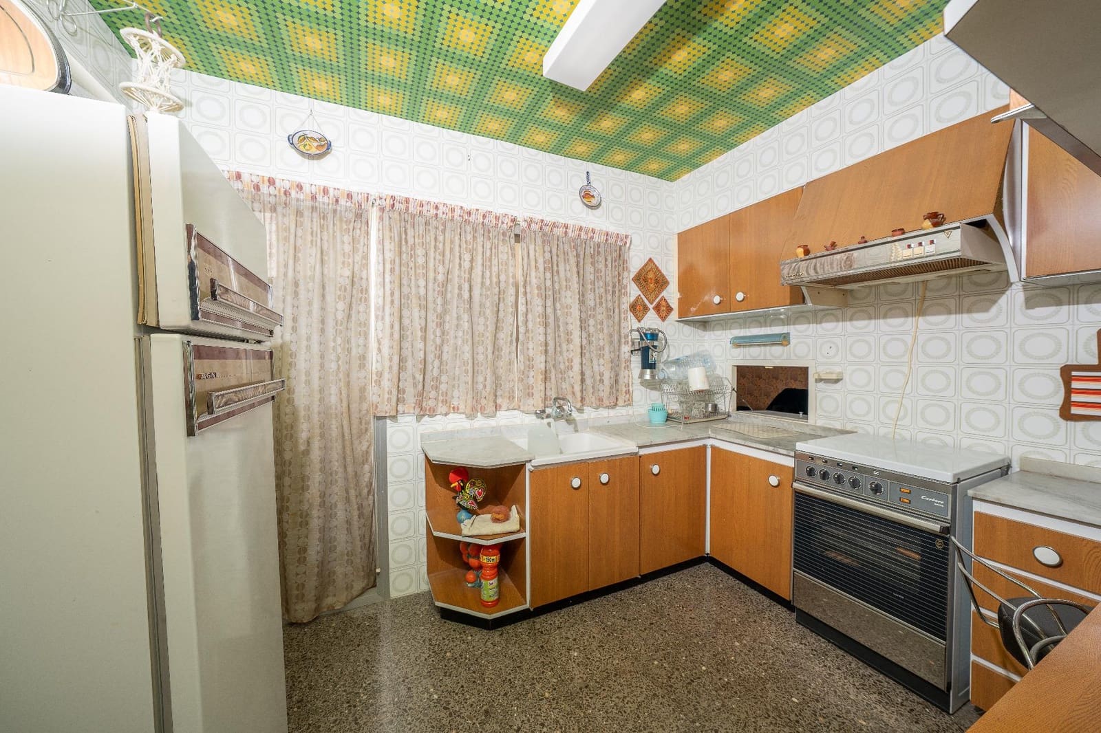 Piso de 4 habitaciones en Jijona / Xixona en venta - 130.000 € (Ref: 9833613)