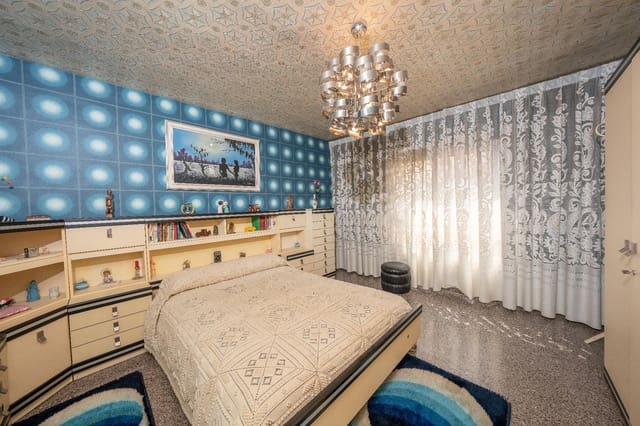 Piso de 4 habitaciones en Jijona / Xixona en venta - 130.000 € (Ref: 9833613)