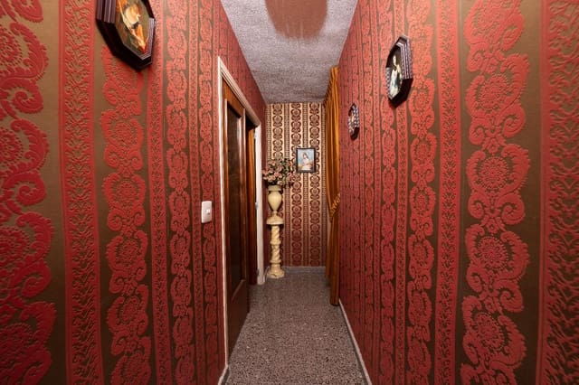 Piso de 4 habitaciones en Jijona / Xixona en venta - 130.000 € (Ref: 9833613)