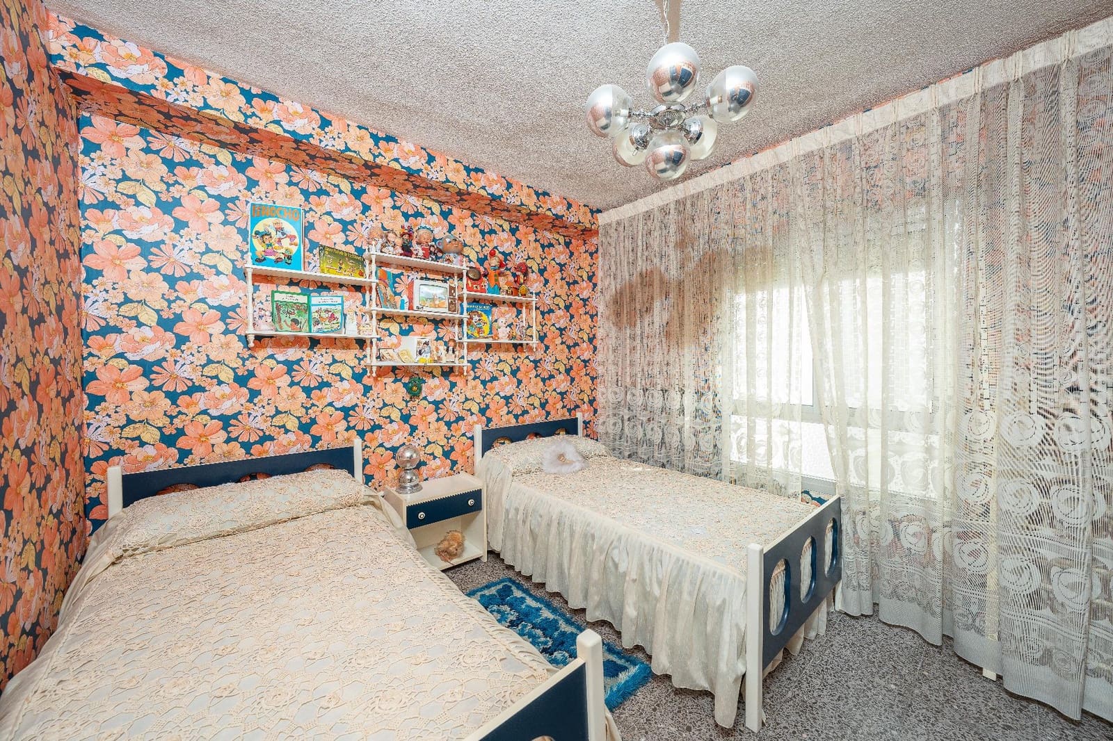 Piso de 4 habitaciones en Jijona / Xixona en venta - 130.000 € (Ref: 9833613)