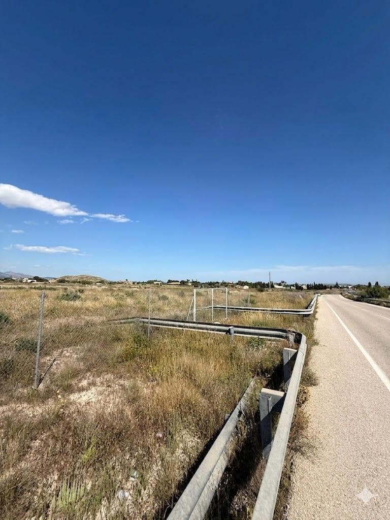 Byggetomt til salgs i San Vicente / Sant Vicent del Raspeig - € 439 000 (Ref: 9846183)
