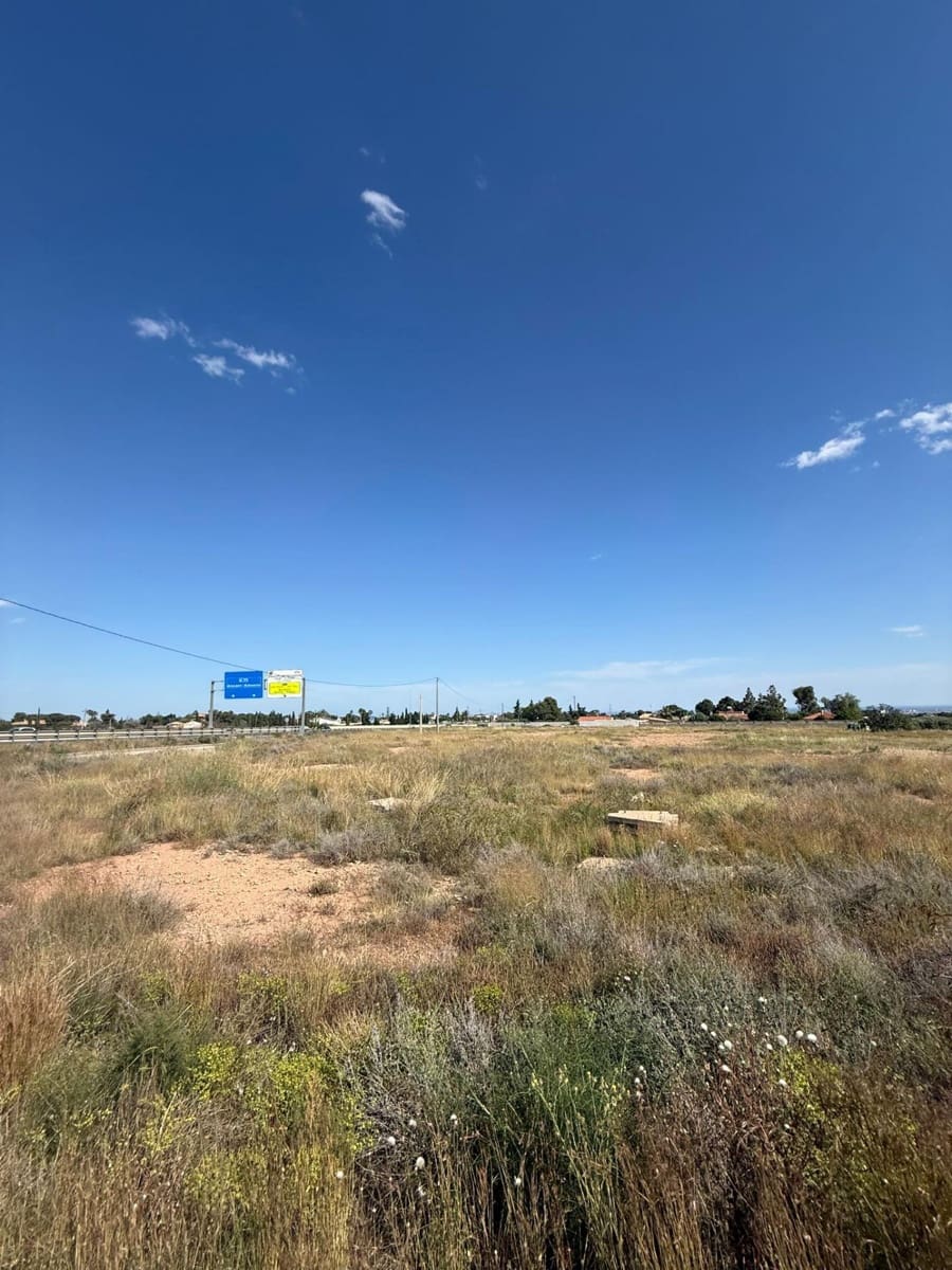 Byggetomt til salgs i San Vicente / Sant Vicent del Raspeig - € 439 000 (Ref: 9846183)