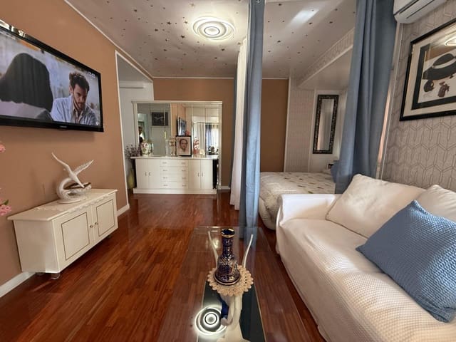 3 soveværelse Lejlighed til salg i Carolinas Bajas, Alicante by - € 430.000 (Ref: 9846184)