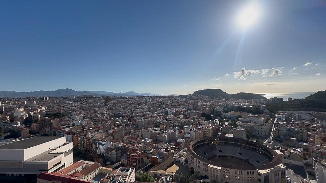 3 soveværelse Lejlighed til salg i Alicante by - € 430.000 (Ref: 9846184)
