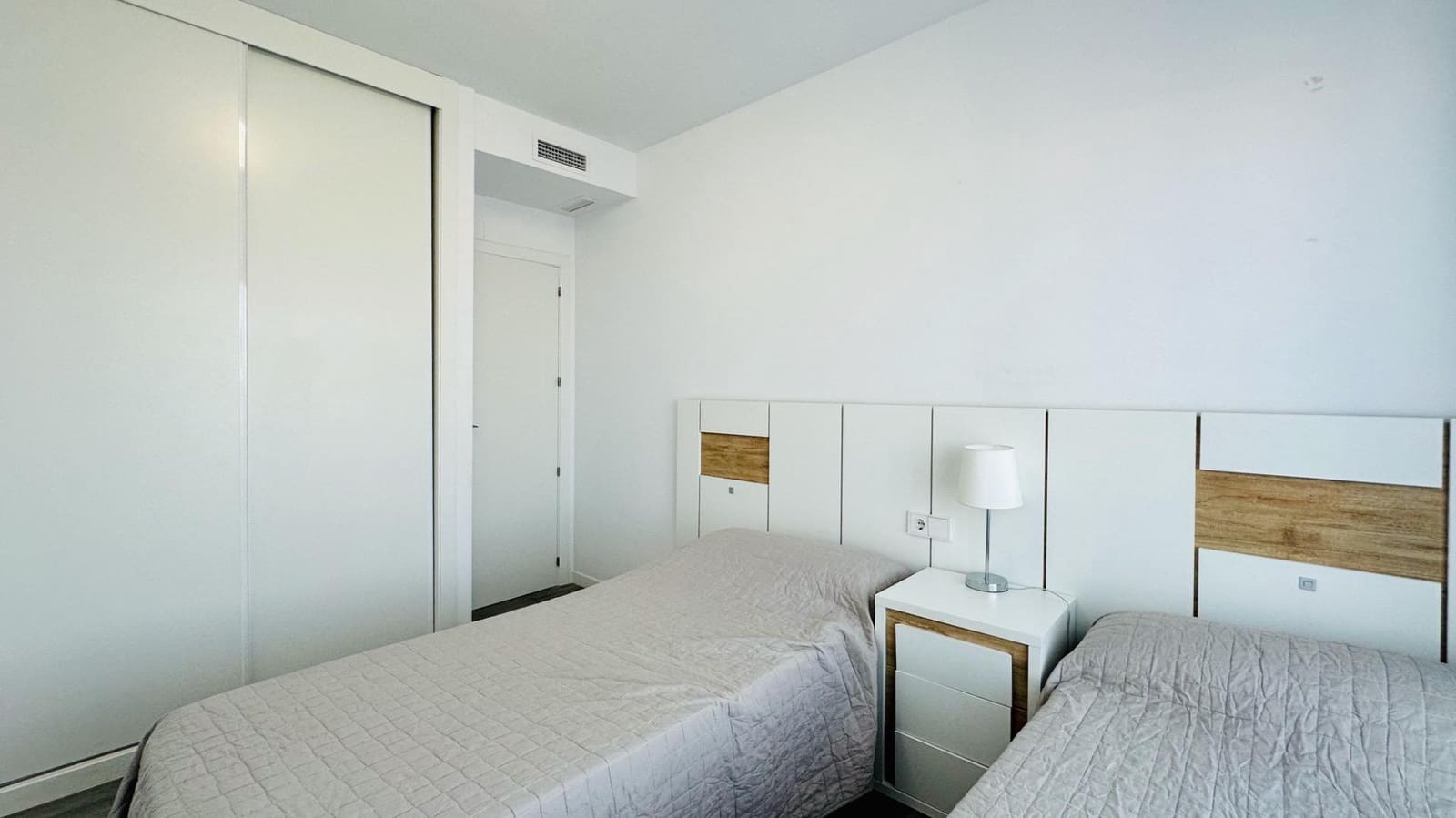 Appartement de 2 chambres à louer à Finestrat avec piscine garage - 1 790 € (Ref: 9846185)