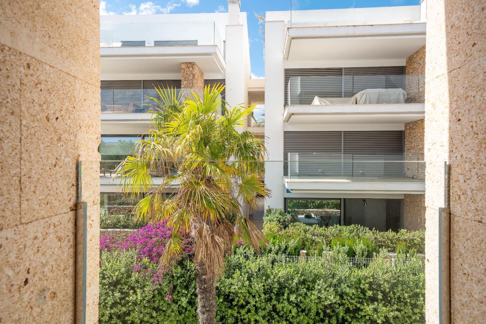 3 bedroom Apartment for rent in Arenal with pool garage - € 1,750 (Ref: 9849304)