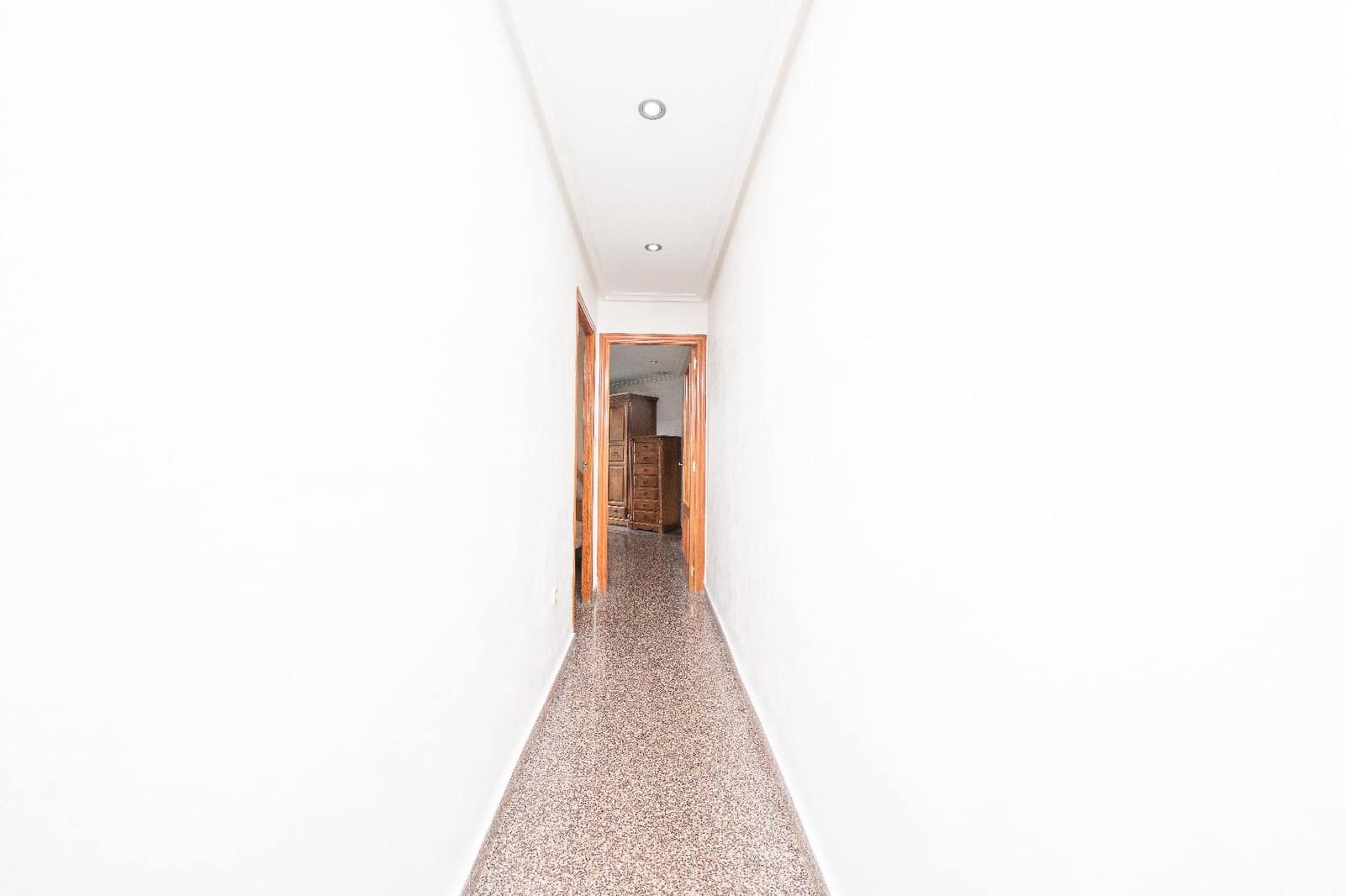 3 bedroom Flat for sale in Elche / Elx - € 200,000 (Ref: 9851700)