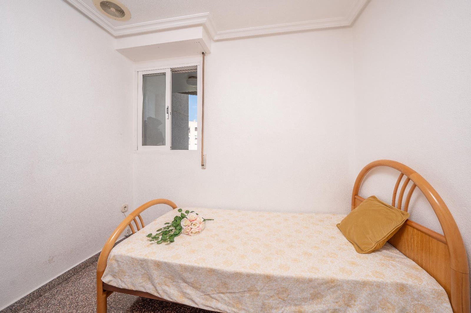 3 bedroom Flat for sale in Elche / Elx - € 200,000 (Ref: 9851700)