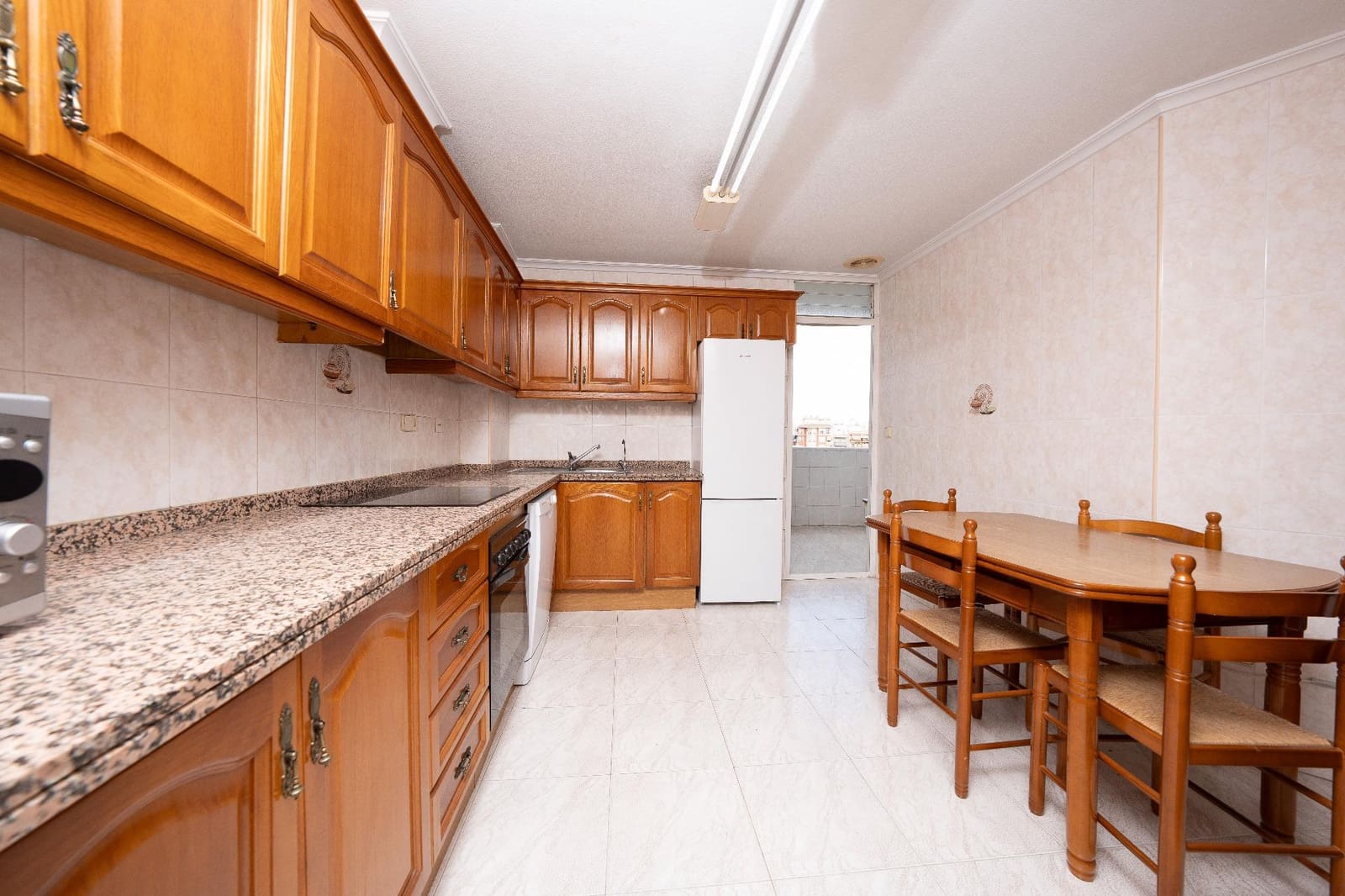3 bedroom Flat for sale in Elche / Elx - € 200,000 (Ref: 9851700)