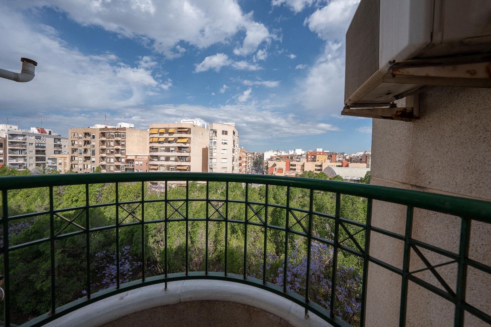 3 bedroom Flat for sale in Elche / Elx - € 200,000 (Ref: 9851700)