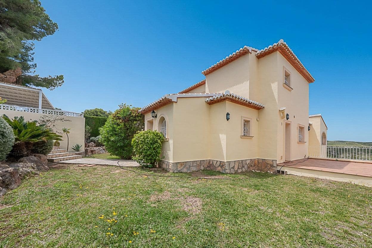 4 slaapkamer Villa te koop in Javea / Xabia met zwembad garage - € 1.250.000 (Ref: 9855399)