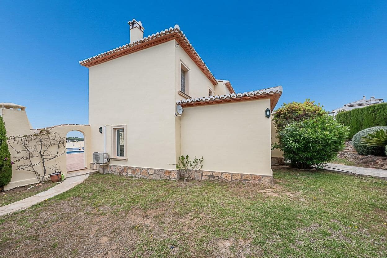 4 slaapkamer Villa te koop in Javea / Xabia met zwembad garage - € 1.250.000 (Ref: 9855399)