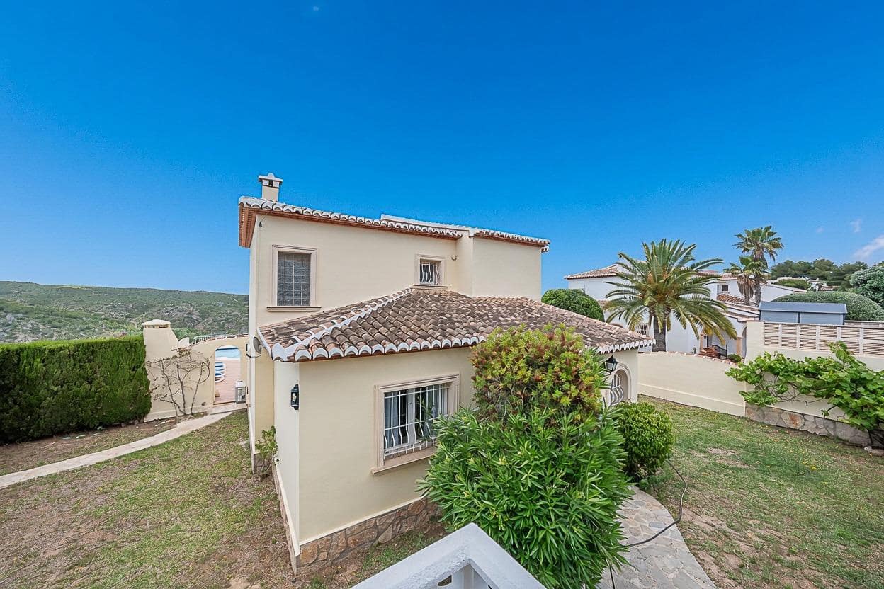 4 slaapkamer Villa te koop in Javea / Xabia met zwembad garage - € 1.250.000 (Ref: 9855399)