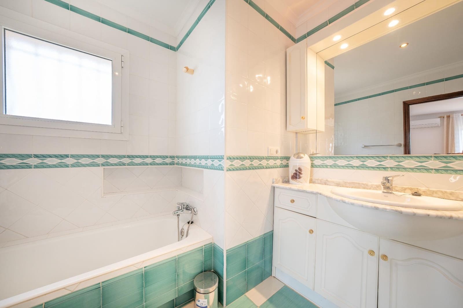 4 slaapkamer Villa te koop in Javea / Xabia met zwembad garage - € 1.250.000 (Ref: 9855399)