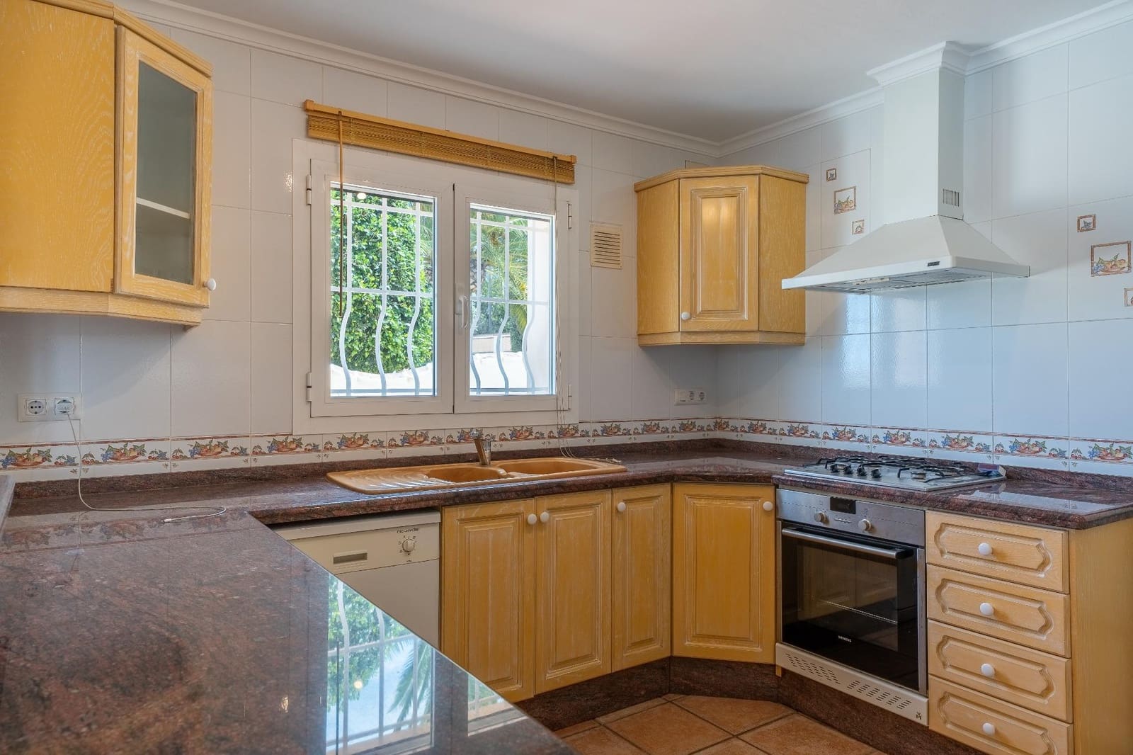 4 slaapkamer Villa te koop in Javea / Xabia met zwembad garage - € 1.250.000 (Ref: 9855399)
