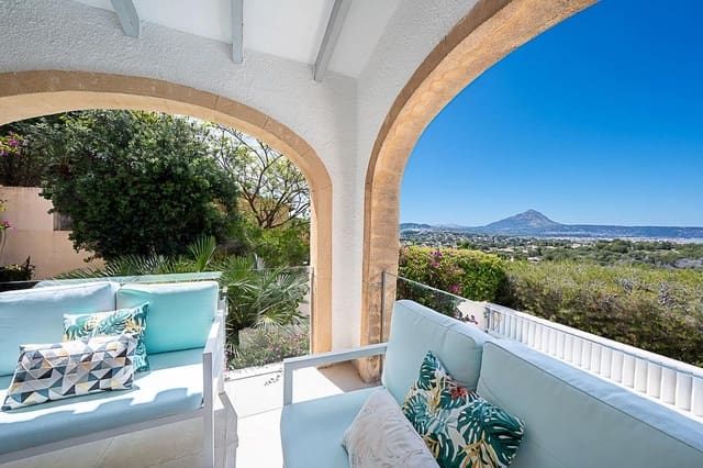 4 camera da letto Villa in vendita in Javea / Xàbia con piscina - 995.000 € (Rif: 9861842)