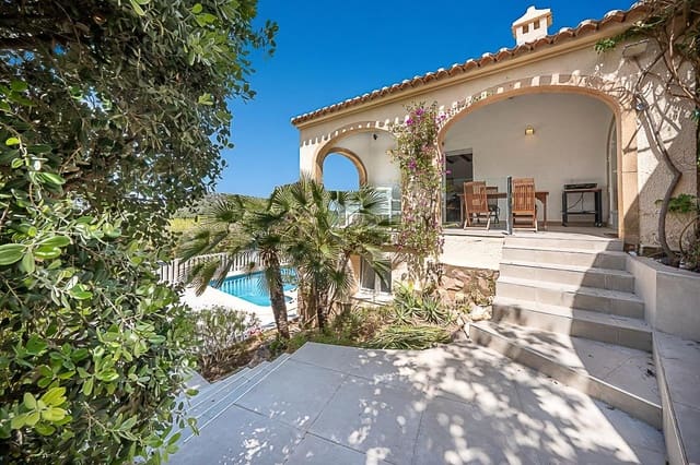 4 camera da letto Villa in vendita in Javea / Xàbia con piscina - 995.000 € (Rif: 9861842)