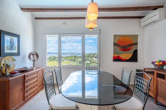4 camera da letto Villa in vendita in Javea / Xàbia con piscina - 995.000 € (Rif: 9861842)