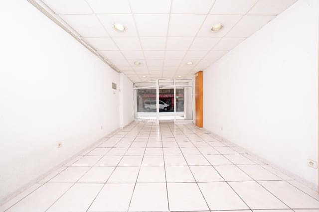 Commercieel te koop in Centro, Elche / Elx - € 79.900 (Ref: 9866951)